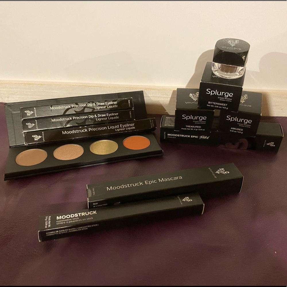 Amazing deal on tons of makeup!!